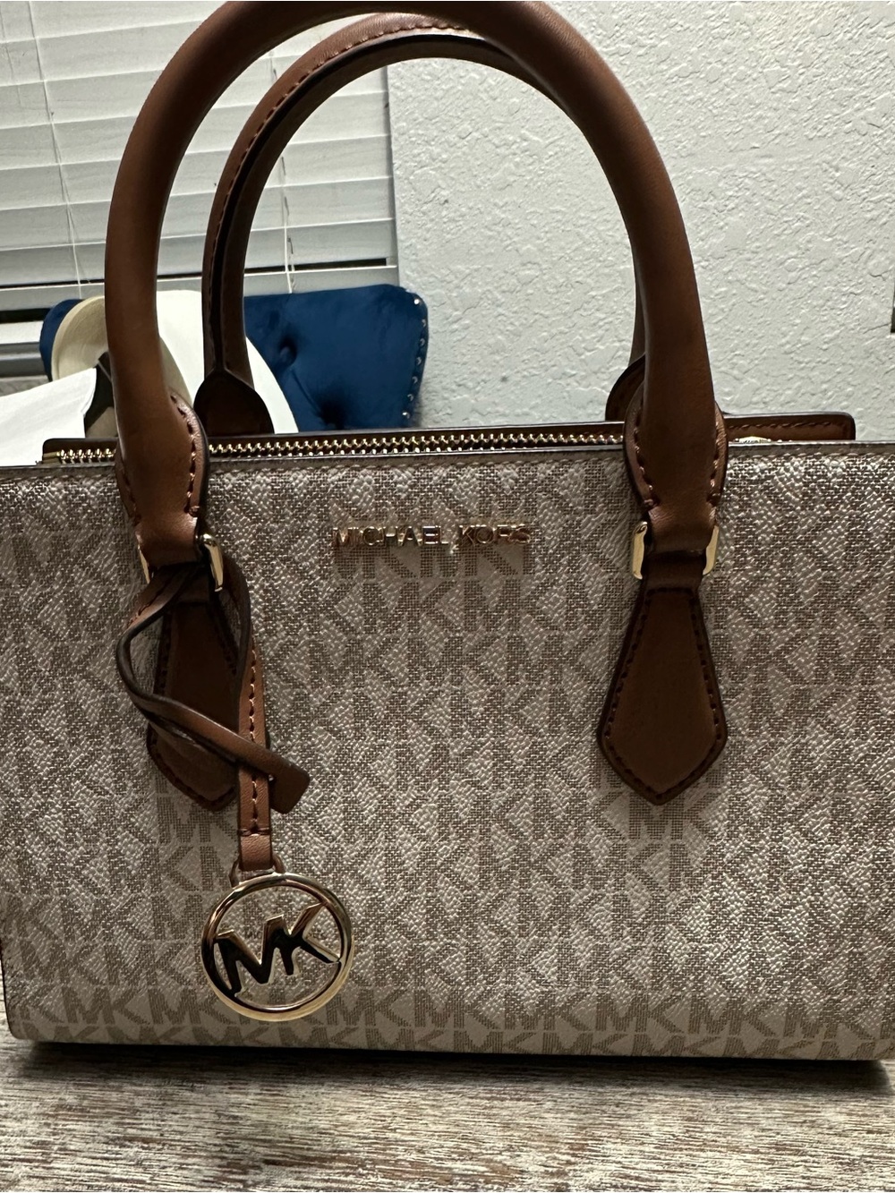Michael Kors Cream Signature Satchel with Brown Trim - Picture 10 of 10
